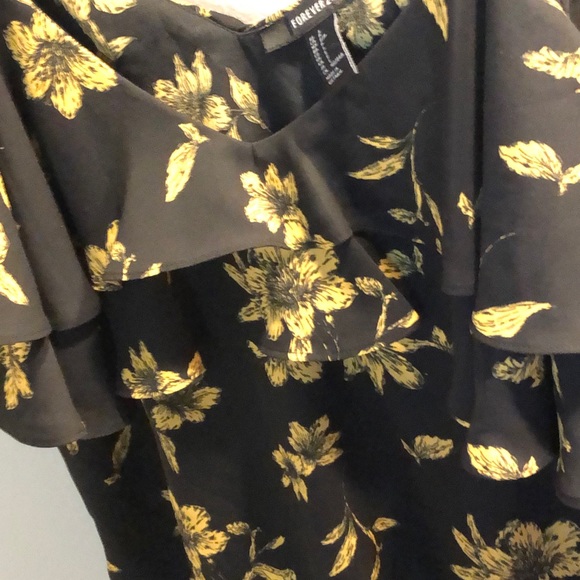 Forever 21 off the shoulder blouse - Picture 6 of 7